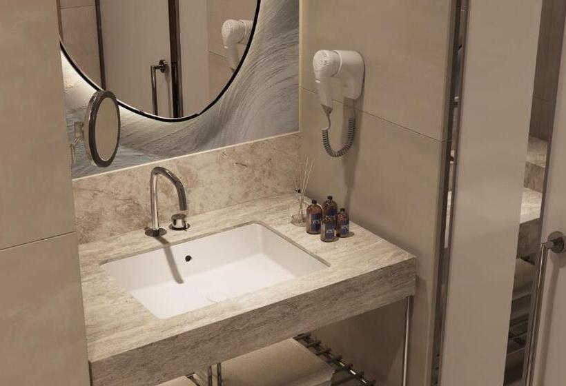 سوئیت با تخت بزرگ, Kolin Hotel Spa & Convention Center