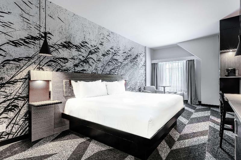 اتاق استاندارد با تخت بزرگ, Doubletree By Hilton Quebec Resort