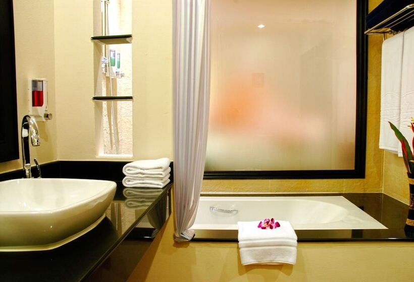 4인용 수피리어 룸, Horizon Karon Beach Resort & Spa