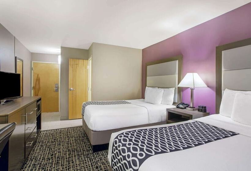 Номер Стандарт 2 Двуспальные Кровати, La Quinta Inn By Wyndham Radford