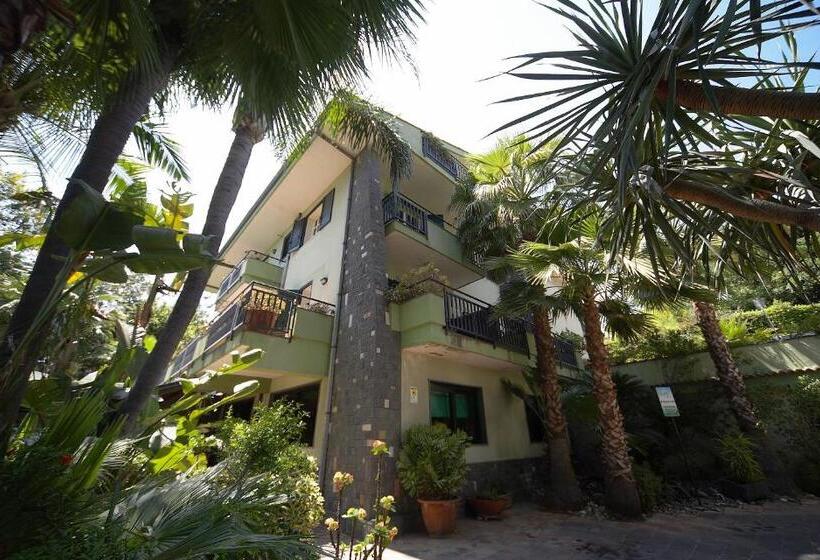 اتاق استاندارد سه نفره, Borgo Verde