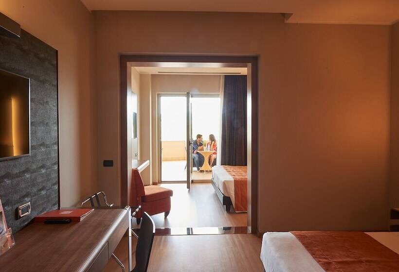 Номер Deluxe, Thotel Lamezia