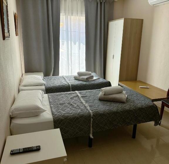 ２ベッドルームアパートメント, Royal Inn Apart