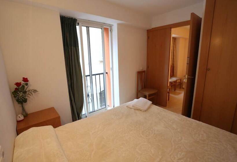 １ベッドルームアパートメント, Royal Inn Apart