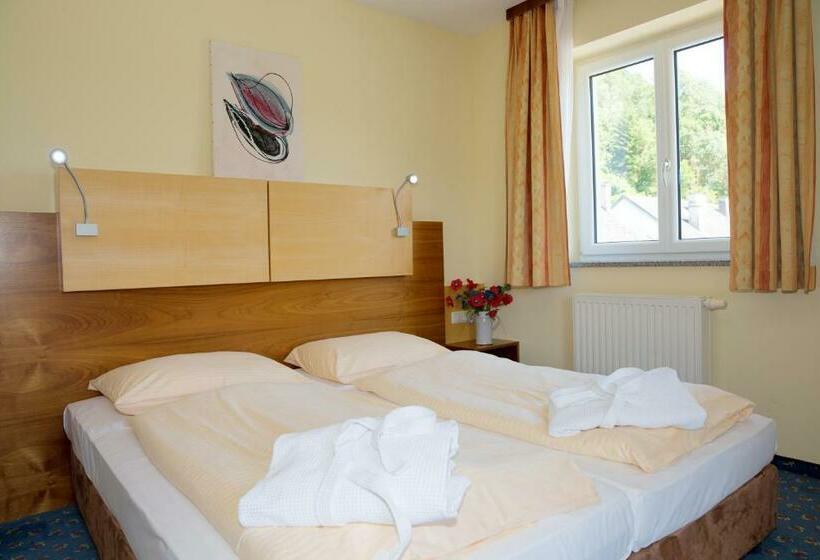Номер Стандарт с Балконом, Gasthof   Landhotel Ernst