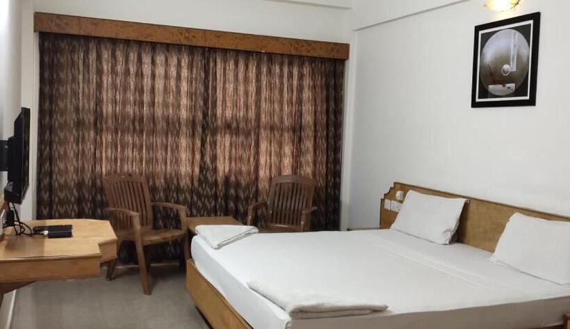 豪华房间, Sriram Residency