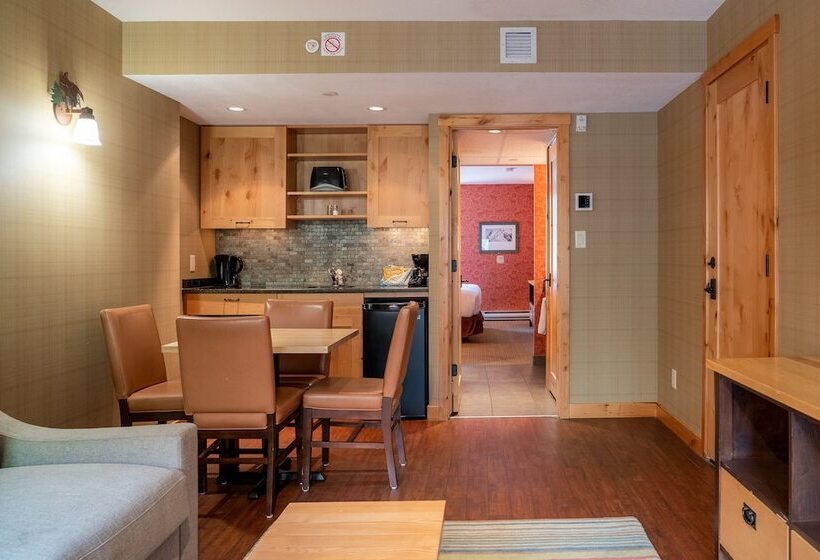 수피리어 스위트, Fox Hotel And Suites