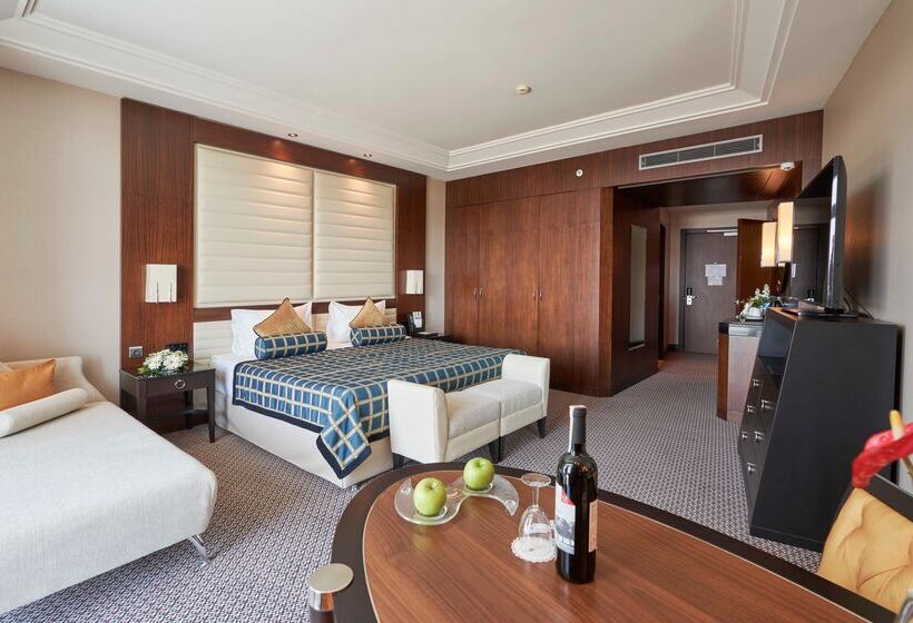 سوئیت پرزیدنت, Calista Luxury Resort