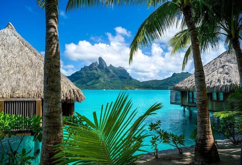 1 Bedroom Deluxe Villa, The St. Regis Bora Bora Resort