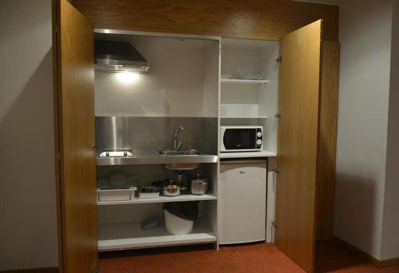 Семейные Апартаменты, Paredes Hotel Apartamento