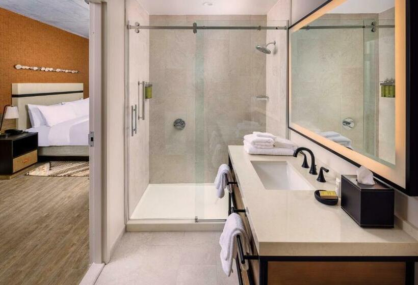 غرفة قياسية سرير كينج, Melby Downtown Melbourne Tapestry Collection By Hilton