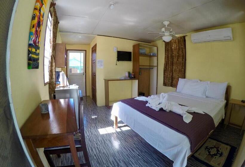Номер Стандарт Вид на Море, Chila's Accommodations
