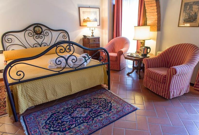 Полулюкс, Relais Villa Petrischio