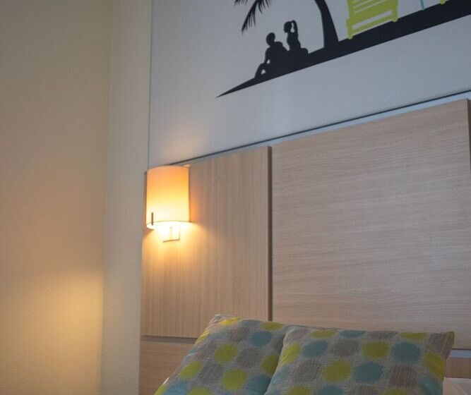 Номер Стандарт, The Originals Boutique, Actuel Hôtel, Saintetienne Aéroport