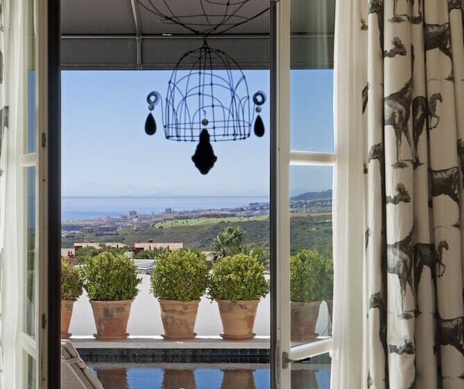 Люкс с Бассейном, Finca Cortesin Hotel Golf & Spa