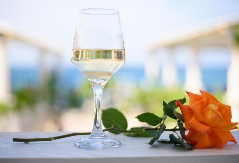 استودیوی استاندارد, Romantic Palace Beach Apartments