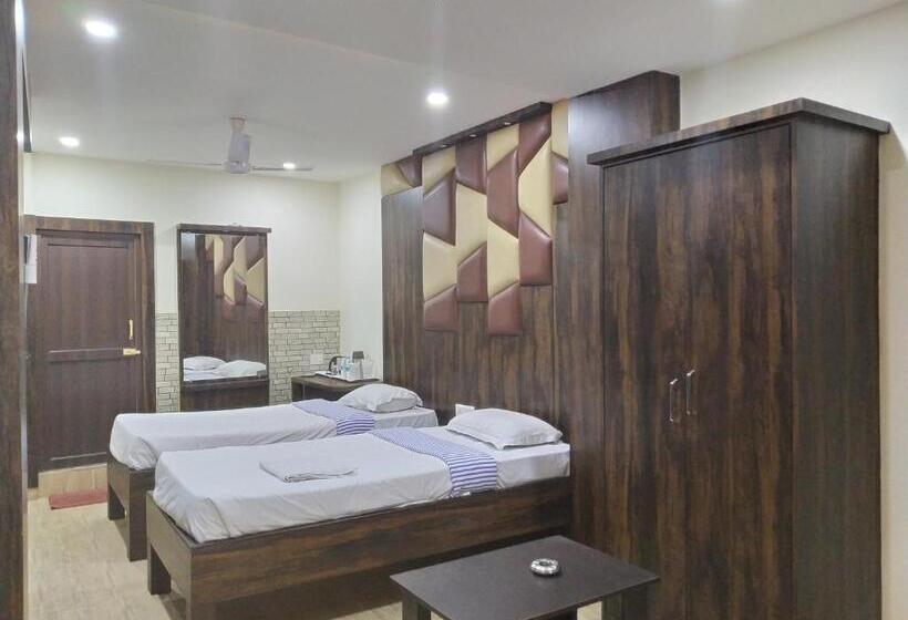 اتاق لوکس, Bikram A Boutique