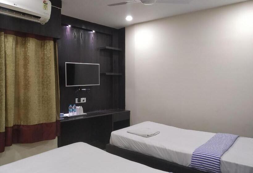 اتاق لوکس, Bikram A Boutique