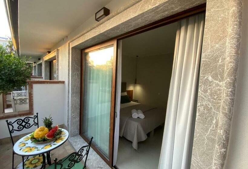 高级三人间, Villa Antonino