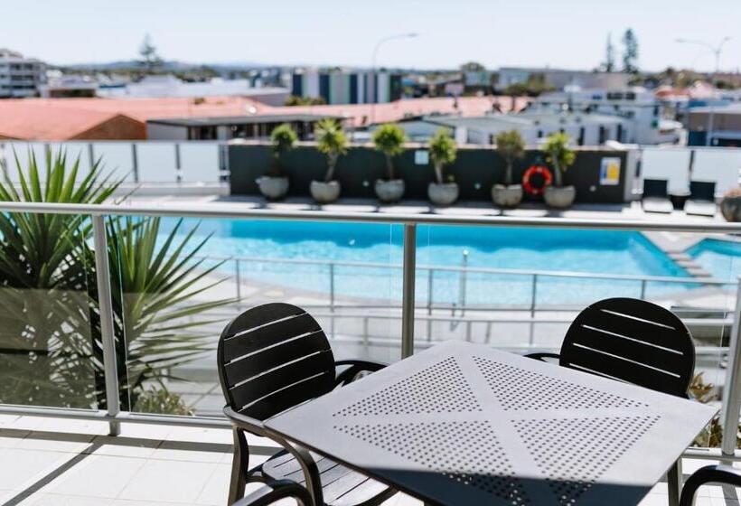 سوییت با چشم‌انداز استخر, Ramada Hotel & Suites By Wyndham Ballina Byron