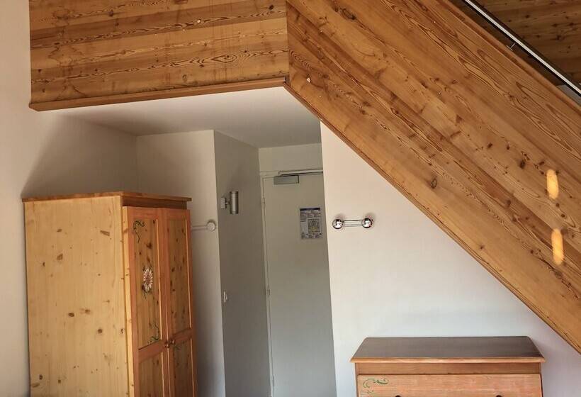 Номер Стандарт, Timberlodge