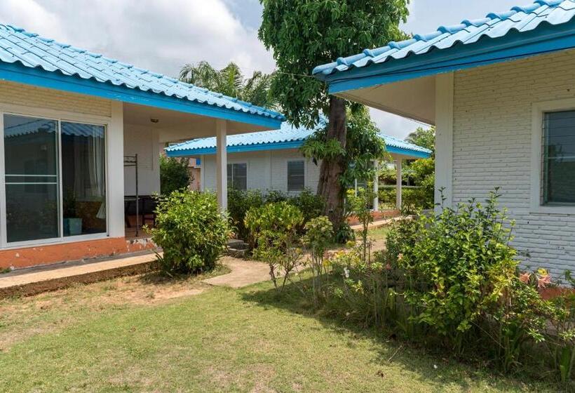 اتاق استاندارد با چشم‌انداز دریا, Sabai Beach Resort