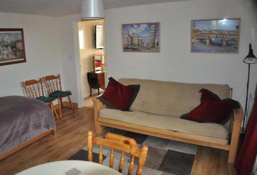 Family Suite, Burnt House Farm