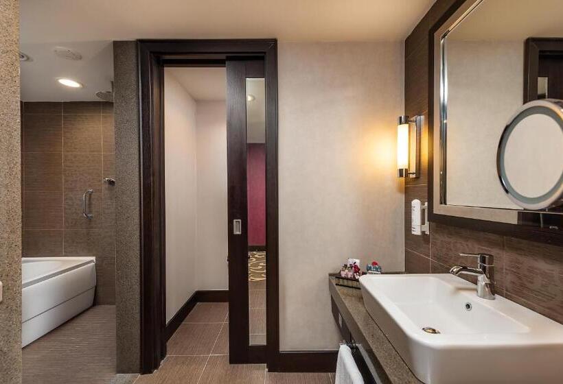 Семейный Номер, Cornelia Diamond Golf Resort & Spa