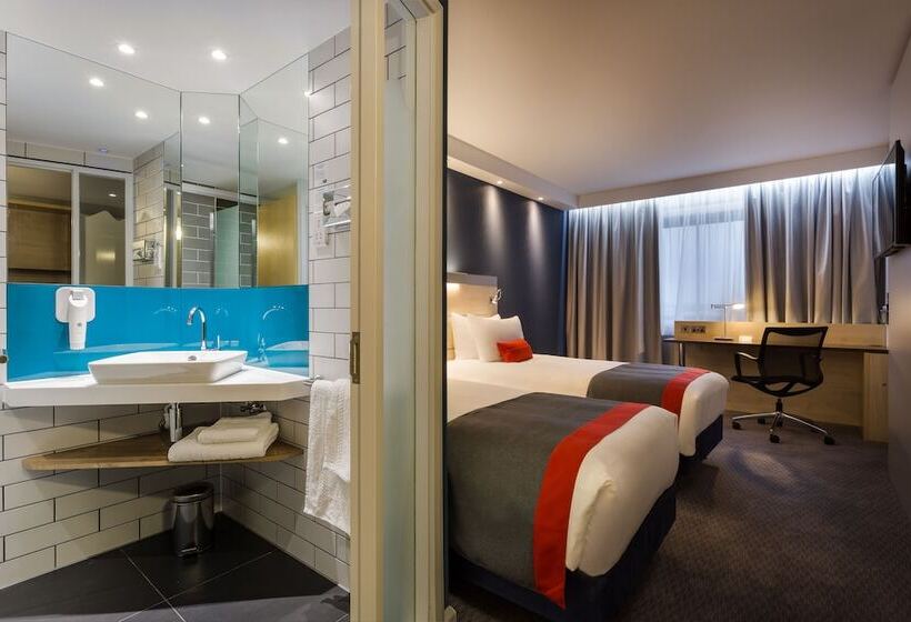 Номер Стандарт, Holiday Inn Express London   Watford Junction, An Ihg