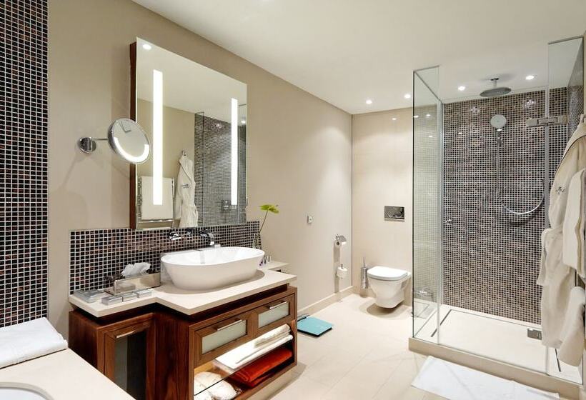 سوییت خانوادگی, The Grand Mark Prague   The Leading Hotels Of The World