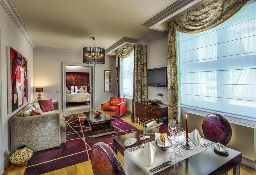 سوییت خانوادگی, The Grand Mark Prague   The Leading Hotels Of The World