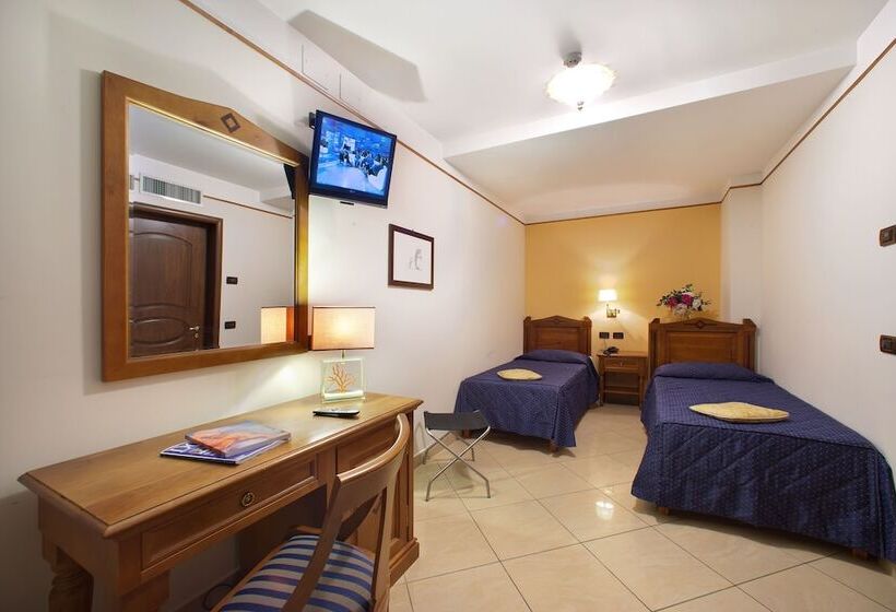 スタンダード４人部屋, Ulisse Deluxe Hostel