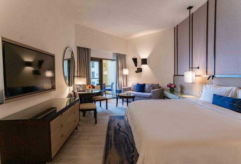 Семейный Номер, Amwaj Rotana, Jumeirah Beach   Dubai