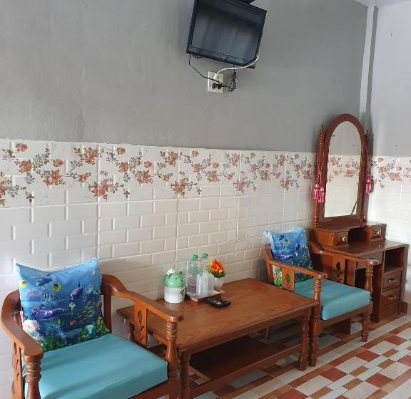 Номер Deluxe Кровать Кинг, สิชล บ้านอุ๊ รีสอร์ท