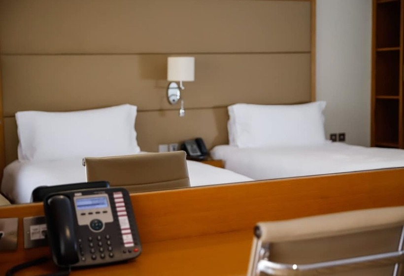 اتاق استاندارد, Crowne Plaza Sohar, An Ihg