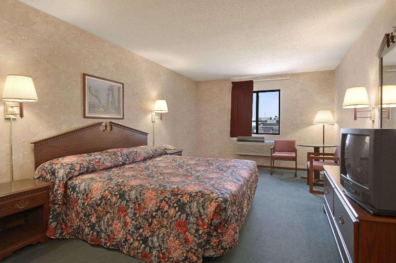 اتاق لوکس, Crowne Plaza Sohar, An Ihg