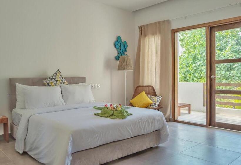 اتاق لوکس با بالکن و چشم‌انداز دریا, Shaviyani Retreat