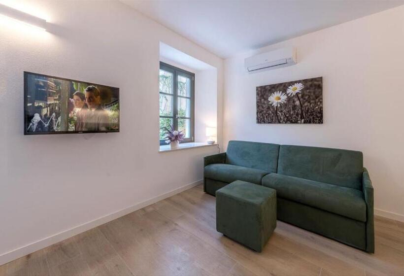 استودیوی استاندارد, Residence La Torre