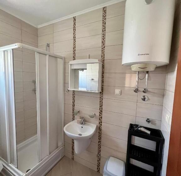 آپارتمان 1 خوابه با بالکن, Apartments Sirena