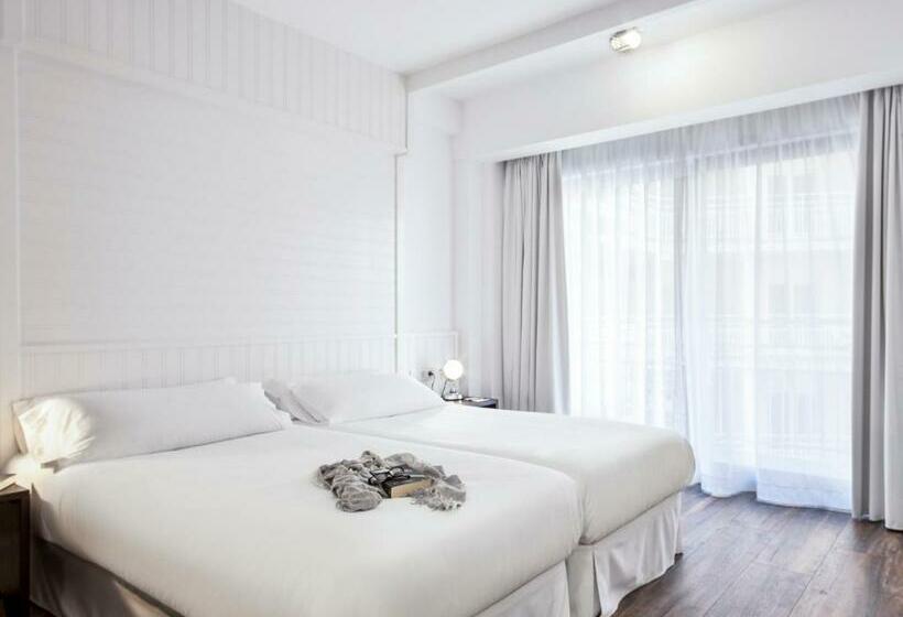 장애인을 위한 스탠다드 룸, Delamar 4* Sup - Adults Only