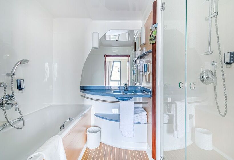 Люкс Superior, Novotel Suites Marseille Centre Euromed