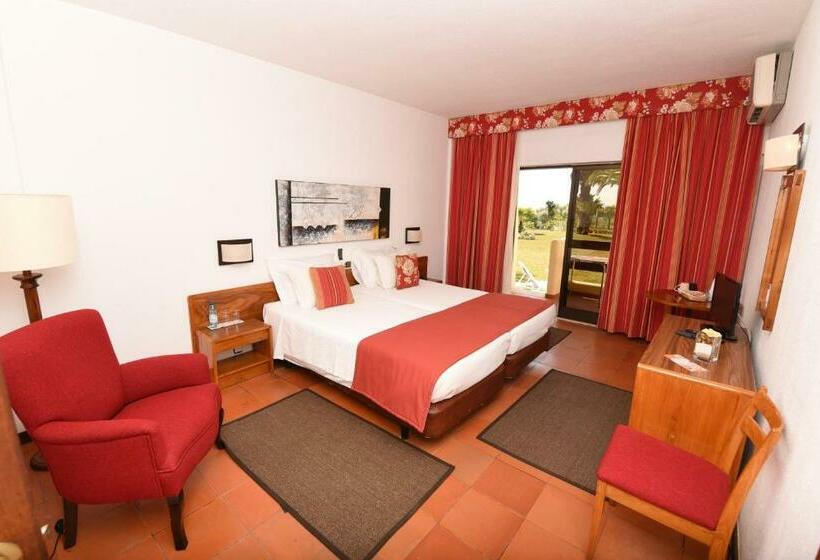 Номер Стандарт Вид на Сад, Praia Da Lota Resort - Beachfront Hotel