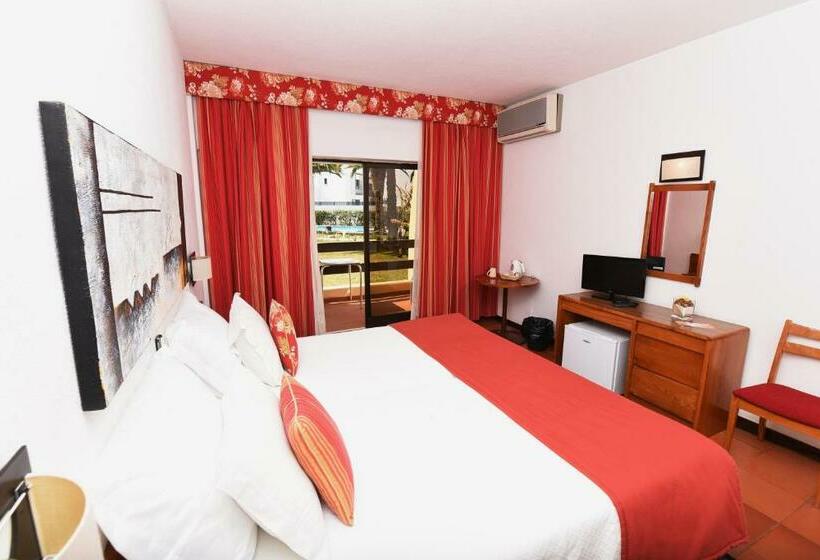 Люкс Вид на Сад, Praia Da Lota Resort - Beachfront Hotel