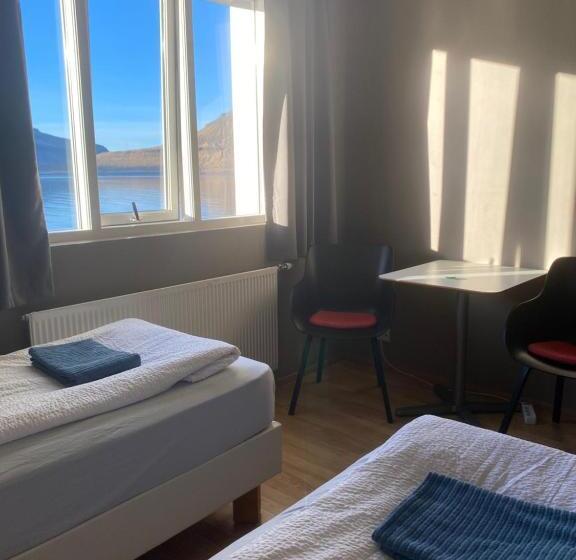 اتاق لوکس با چشم‌انداز دریا, Stöð Guesthouse And Apartments