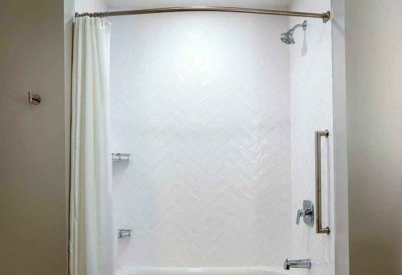 Студио Стандарт Кровать Кинг, Towneplace Suites By Marriott Milwaukee West Bend