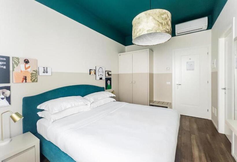 اتاق استاندارد با چشم‌انداز دریا, Lu. B&b
