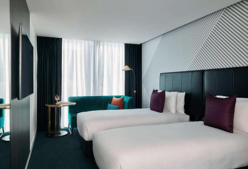 수피리어 룸, Movenpick Hotel Melbourne On Spencer