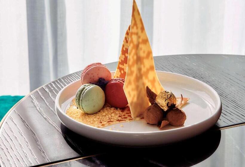 스탠다드 룸 킹사이즈 침대, Movenpick Hotel Melbourne On Spencer