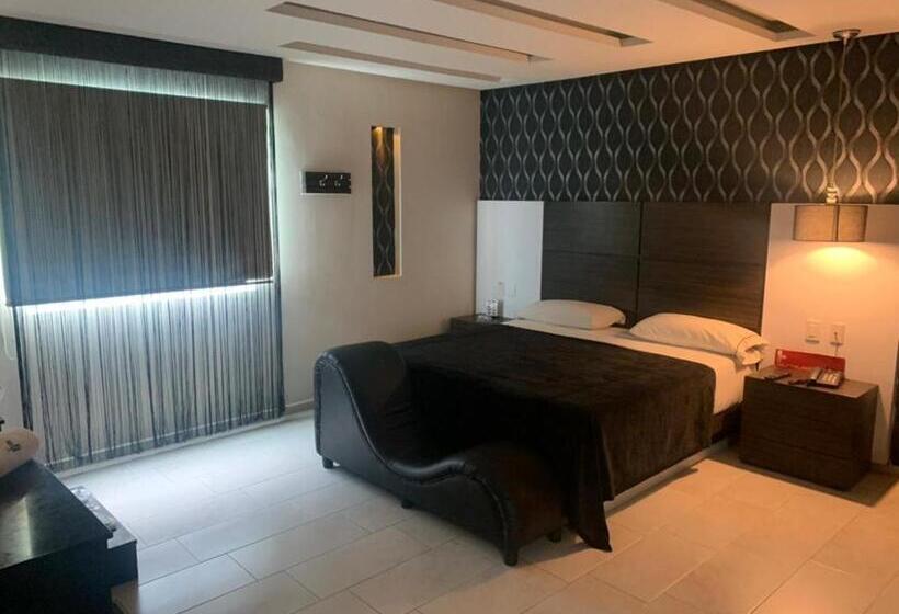 סוויטה דלוקס, Motel Casablanca