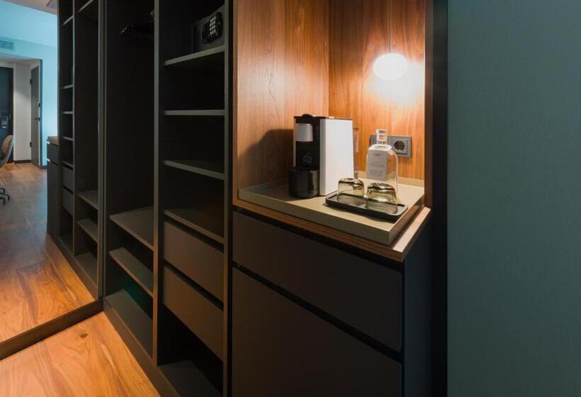 اتاق استاندارد, Emilu Design